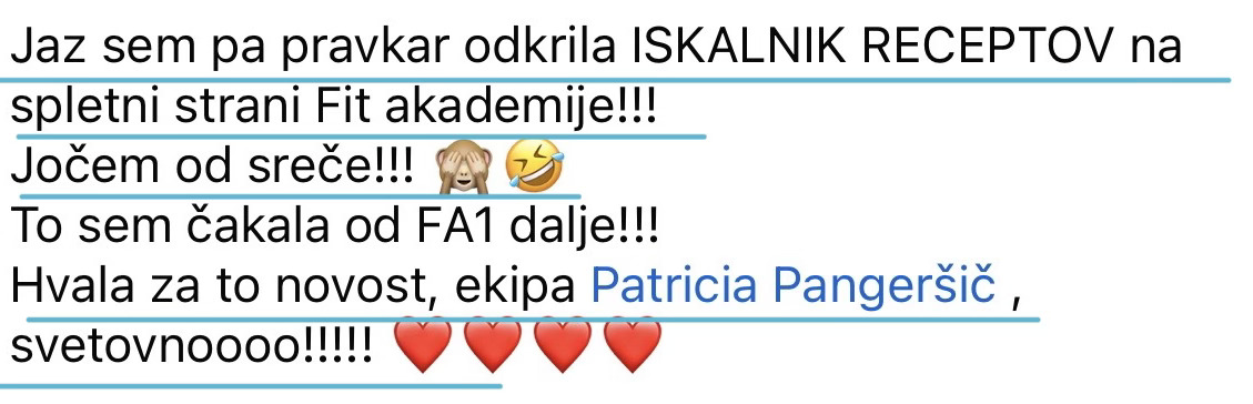Veselje udeleženke ob odkritju iskalnika receptov na spletni strani Fit akademije
